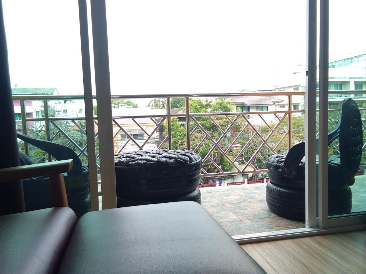 曼谷 Baan Wanchart旅舍 外观 照片